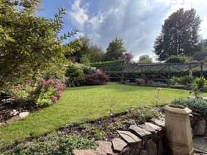 Photo 16- click for photo gallery